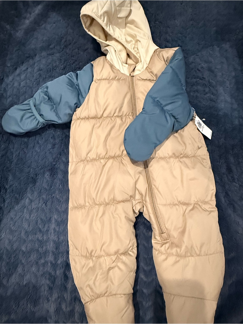 Old navy snow suit with hood and mittens